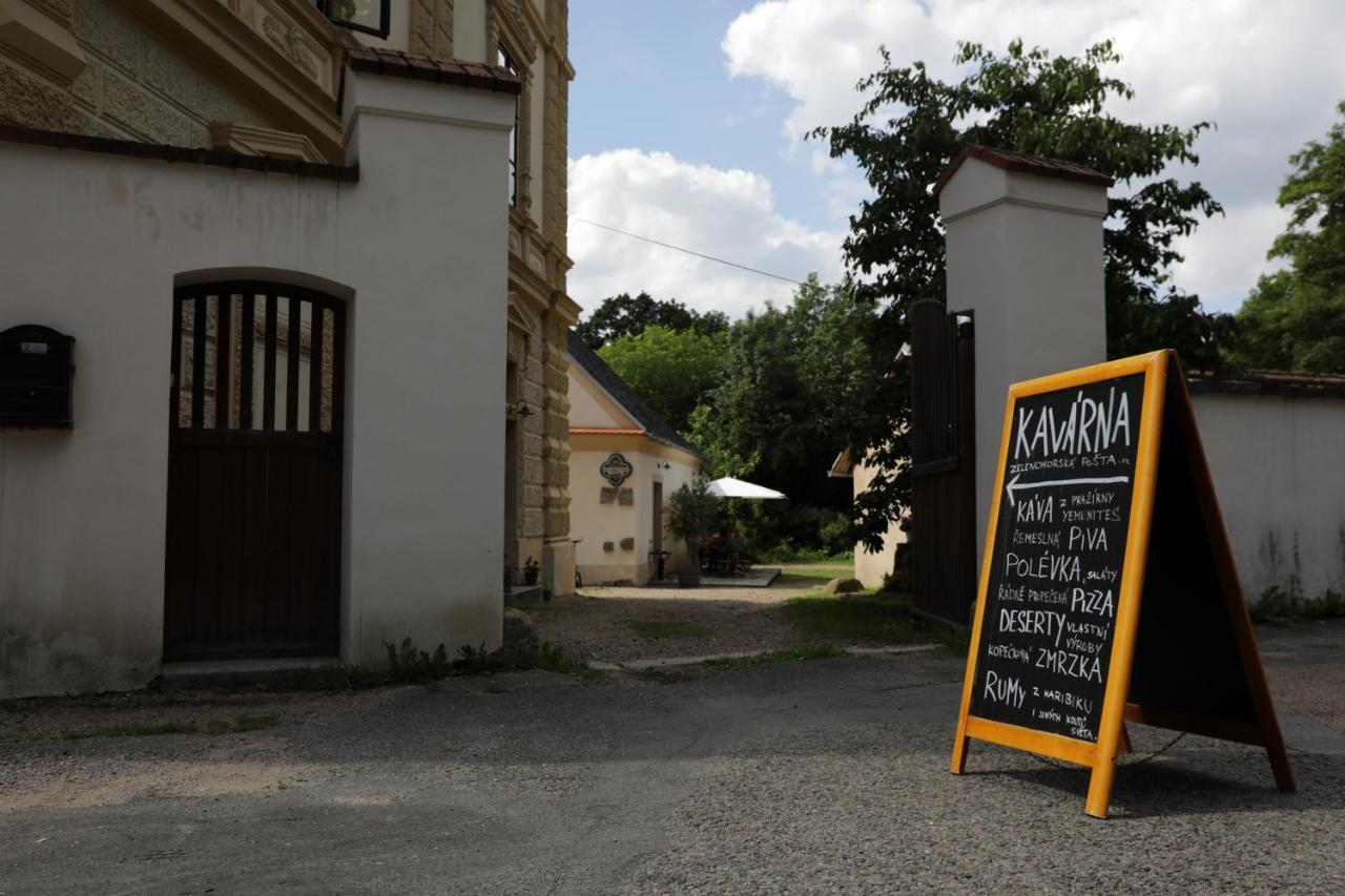 Historicke Apartmany Zelenohorska Posta Nepomuk Kültér fotó